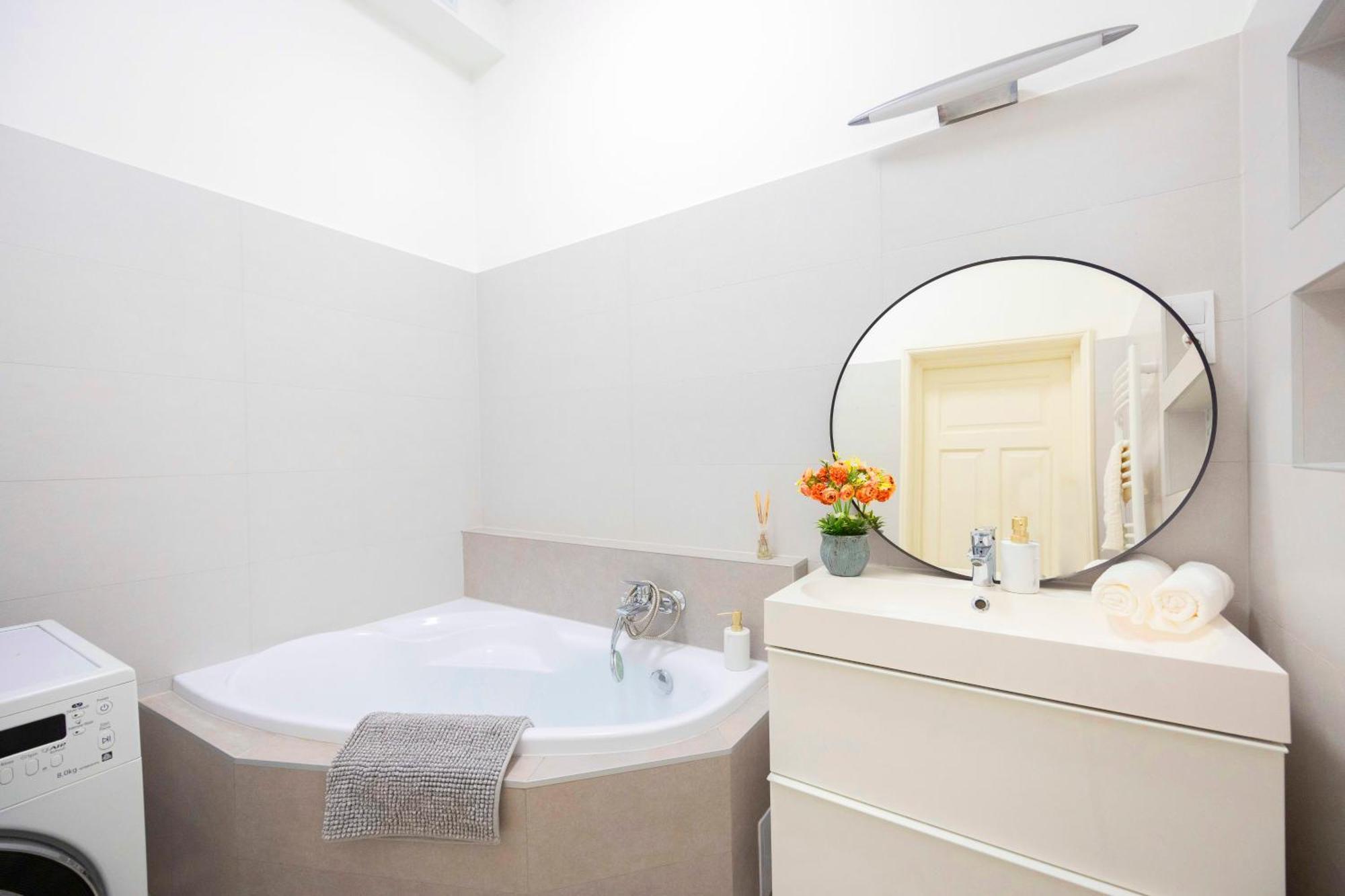 Exclusive & Spacious Central Residence W/ 4Bedrm 2Bathrm Budapest Exterior foto