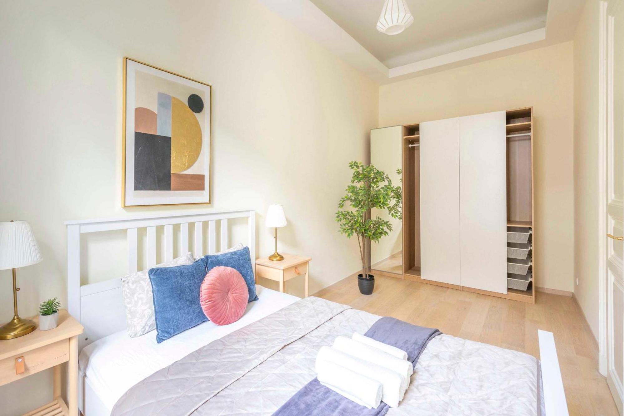 Exclusive & Spacious Central Residence W/ 4Bedrm 2Bathrm Budapest Exterior foto